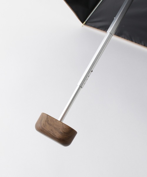 ROPE'（ロペ）の「マイクロコンパクト 折りたたみ傘【晴雨兼用】【遮光率100%】【UPF50＋】（折りたたみ傘・レディース・オフホワイト/ライトグリーン/ベージュ/ラベンダー・FREE）」の7枚目の写真