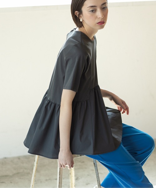 OPAQUE.CLIP（オペークドットクリップ）の「◆異素材Aラインカットソー シルク調コットン【洗濯機洗い可】（Tシャツ/カットソー・レディース・ホワイト/ベージュ/ブラック/チャコールグレー・42/40/38/36/34）」の4枚目の写真