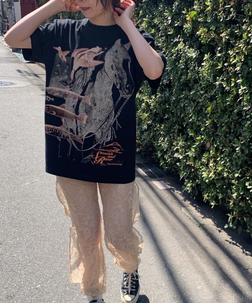 THEATRE PRODUCTS(シアタープロダクツ)の「【スパイク 小川暖奈×THEATREPRODUCTS コラボ】SEASIDE AND RIVER コラージュ半袖Tシャツ(Tシャツ/カットソー・レディース・ホワイト/ブラック・FREE)」の9枚目の写真