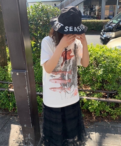 THEATRE PRODUCTS(シアタープロダクツ)の「【スパイク 小川暖奈×THEATREPRODUCTS コラボ】SEASIDE AND RIVER コラージュ半袖Tシャツ(Tシャツ/カットソー・レディース・ホワイト/ブラック・FREE)」の12枚目の写真