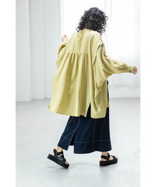OSMOSIS（オズモーシス）の「ドルマンビッグブラウス（シャツ/ブラウス・レディース・アイボリー/イエロー/ブラック・ONE SIZE）」の7枚目の写真