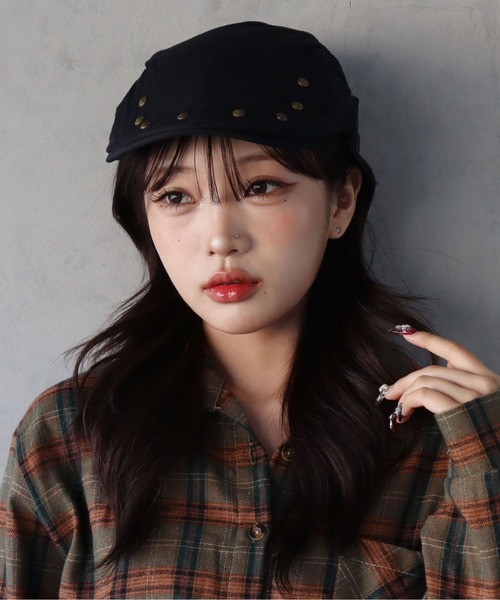 BARELY BLUE（ベアリーブルー）の「【 BARELY BLUE / ベアリーブルー 】 ビンテージ デザイン スタッズ ハンチング帽（ハンチング/ベレー帽・レディース・ブラック/カーキ/チャコールグレー/ベージュ・FREE）」の16枚目の写真