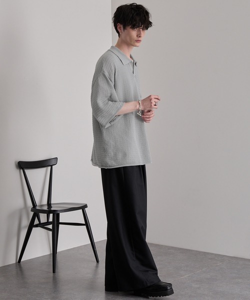 MONO-MART（モノマート）の「ルーズシルエット2WAYスキッパーニットポロシャツ（ポロシャツ・メンズ・シルバーグレー/ダークブルー/グレイッシュブルー/チャコールグレー/アイボリー/ブラック/ダークブラウン・L/M）」の21枚目の写真