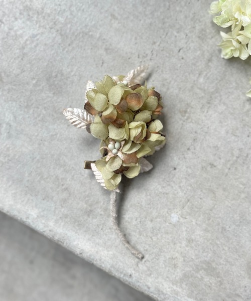 m.soeur（エムスール）の「あじさいとリーフのコサージュ（ブローチ/コサージュ・レディース・パープル/グリーン・FREE）」の4枚目の写真