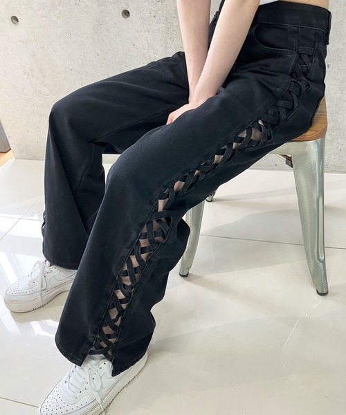 GLAMOROUS JANE（グラマラスジェーン）の「サイドレースアップデニムストレートパンツ（デニムパンツ・レディース・ブルー・S/M/L）」の18枚目の写真