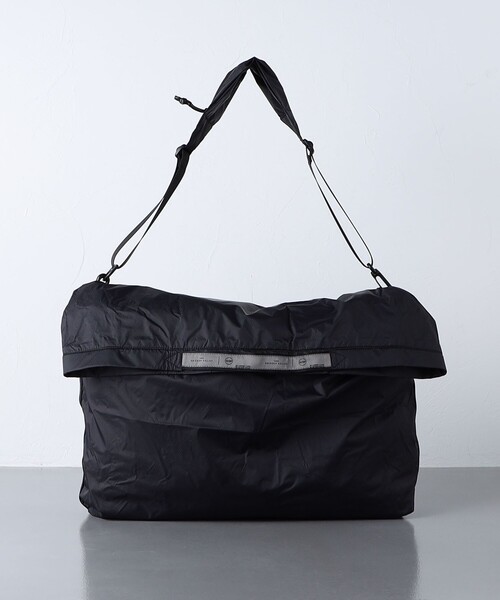 WEEKEND(ER)（ウィークエンダー）の「【別注】＜WEEKEND(ER)＞ パッカブル ショルダーバッグ（ショルダーバッグ・メンズ・ブラック・FREE）」の5枚目の写真