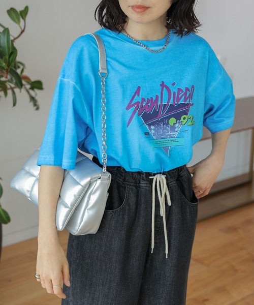 LEPSIM（レプシィム）の「ムラ染めLOGOｰT　113201（Tシャツ/カットソー・レディース・ブルー/アイボリー/ライトピンク/チャコールグレー・FREE）」の4枚目の写真