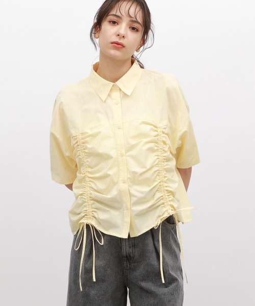 LAKOLE（ラコレ）の「ドロストクロップドシャツ / 126887（シャツ/ブラウス・レディース・チャコール/ライトブルー/オフホワイト/ライトイエロー・MEDIUM/SMALL）」の16枚目の写真