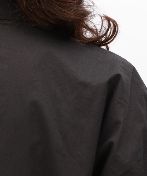 LAKOLE（ラコレ）の「ドロストクロップドシャツ / 126887（シャツ/ブラウス・レディース・チャコール/ライトブルー/オフホワイト/ライトイエロー・MEDIUM/SMALL）」の10枚目の写真