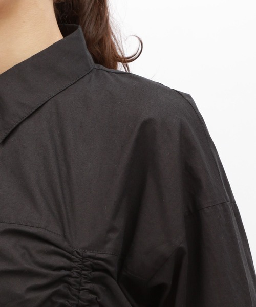 LAKOLE（ラコレ）の「ドロストクロップドシャツ / 126887（シャツ/ブラウス・レディース・チャコール/ライトブルー/オフホワイト/ライトイエロー・MEDIUM/SMALL）」の12枚目の写真