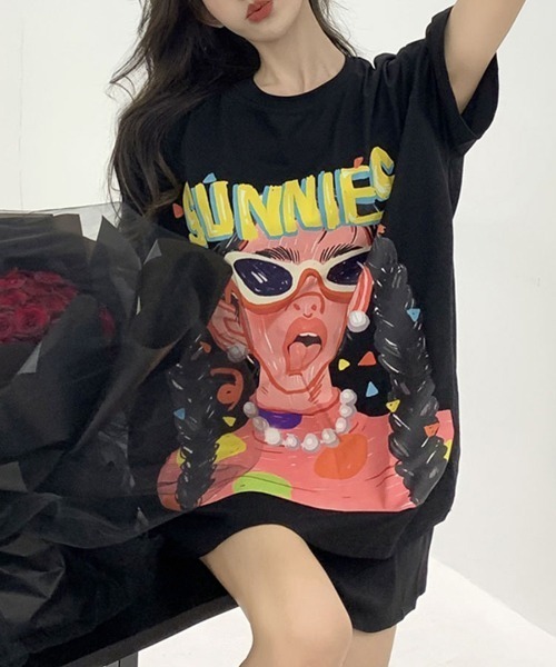 REMUR(レミュール)の「プリントTシャツ オーバーサイズ 半袖(Tシャツ/カットソー・レディース・モカ/ブラック・FREE)」の4枚目の写真