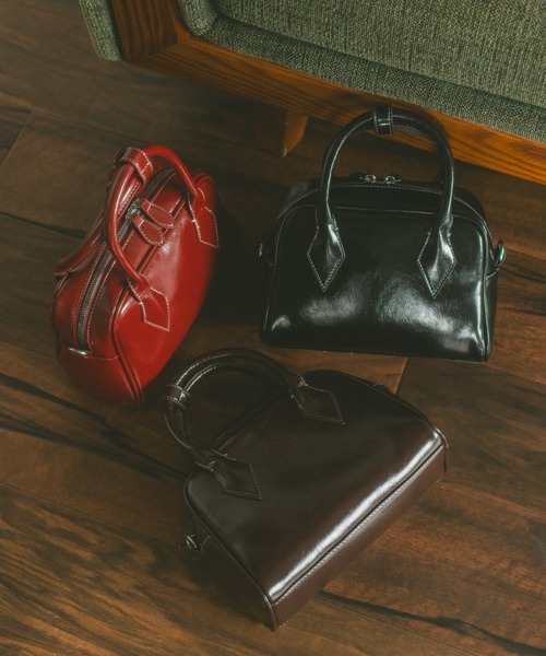 ECREL（エクレール）の「クラシカルミニボストンバッグ / ショルダーバッグ / 500mlペットボトル収納可能（ボストンバッグ・レディース・レッド/ブラック/ブラウン・FREE）」の4枚目の写真