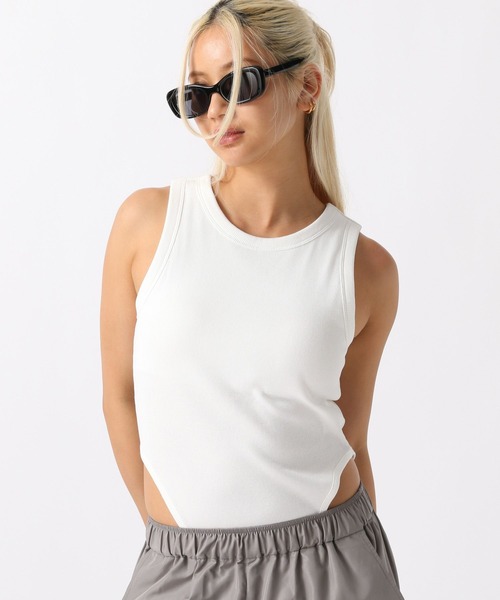 FOREVER 21（フォーエバー トゥエンティーワン）の「【2024SS】ノースリーブボディスーツ（タンクトップ・レディース・ブラック/オフホワイト・MEDIUM/SMALL）」の12枚目の写真