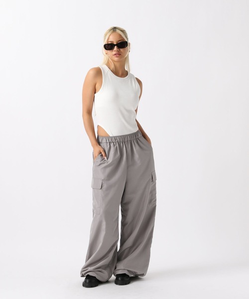 FOREVER 21（フォーエバー トゥエンティーワン）の「【2024SS】ノースリーブボディスーツ（タンクトップ・レディース・ブラック/オフホワイト・MEDIUM/SMALL）」の10枚目の写真