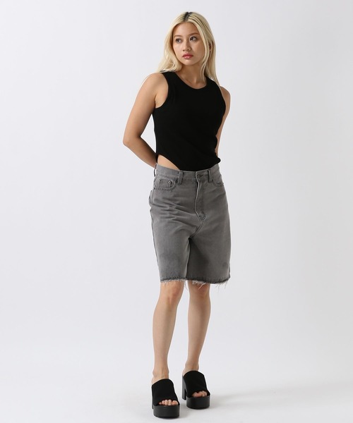 FOREVER 21（フォーエバー トゥエンティーワン）の「【2024SS】ノースリーブボディスーツ（タンクトップ・レディース・ブラック/オフホワイト・MEDIUM/SMALL）」の6枚目の写真