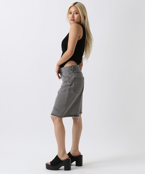 FOREVER 21（フォーエバー トゥエンティーワン）の「【2024SS】ノースリーブボディスーツ（タンクトップ・レディース・ブラック/オフホワイト・MEDIUM/SMALL）」の7枚目の写真