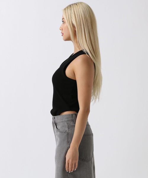 FOREVER 21（フォーエバー トゥエンティーワン）の「【2024SS】ノースリーブボディスーツ（タンクトップ・レディース・ブラック/オフホワイト・MEDIUM/SMALL）」の14枚目の写真