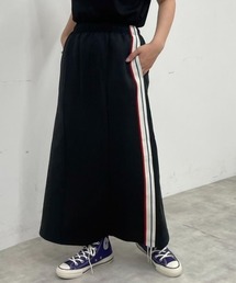CONVERSE TOKYO（コンバーストウキョウ）の「SIDE LINE TRACK SKIRT（スカート・レディース）」