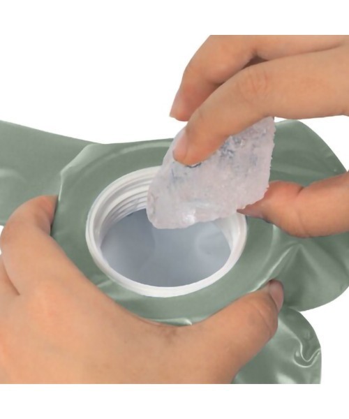 ARCADE（アーケード）の「瞬間 超冷却 ネックアイスバッグ（アウトドアグッズ・メンズ・グリーン系/ブルー系・FREE）」の4枚目の写真