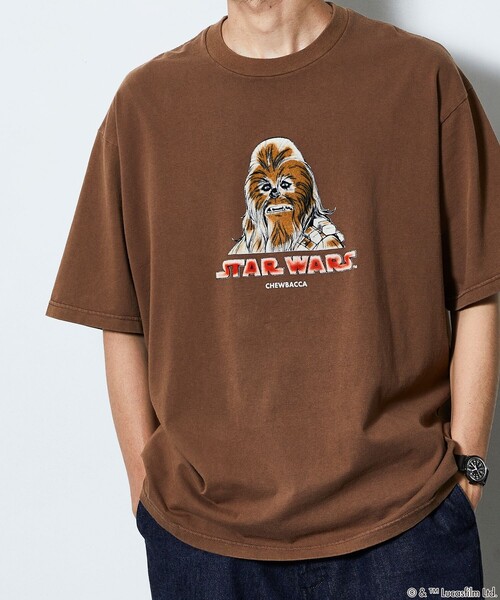 FREAK'S STORE(フリークスストア)の「FREAK’S STORE/フリークスストア STARWARS/スターウォーズ チューバッカ フロッキー加工 ショートスリーブ クルーネックTシャツ/リラックスフィット(Tシャツ/カットソー・メンズ・ベージュ/ブラック/ブラウン・LARGE/MEDIUM)」の2枚目の写真