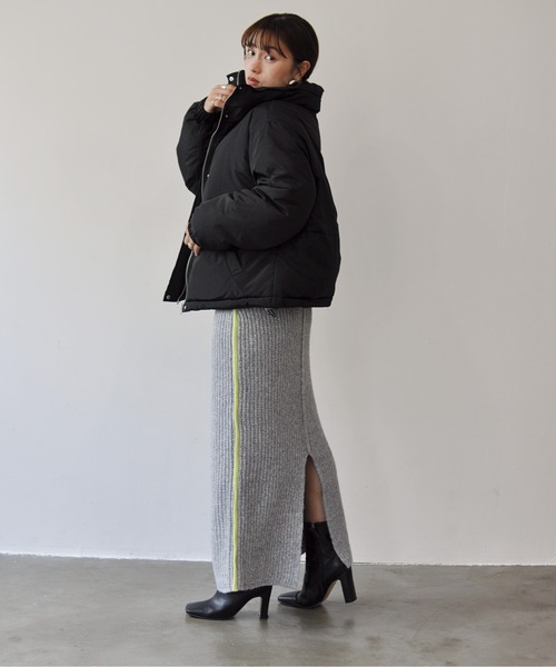 Meli rich（メリーリッチ）の「シャイニーワッシャーショート丈フェイクダウンジャケット（ダウンジャケット/コート・レディース・ベージュ/ミント/グレー/ブラック・MEDIUM）」の15枚目の写真