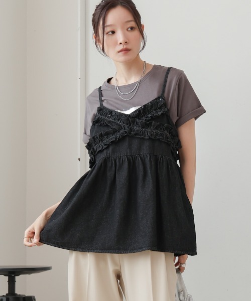 Bab(バブ)の「デニムフリルキャミトップス(Tシャツ/カットソー・レディース・インディゴブルー/ブラック・FREE)」の3枚目の写真