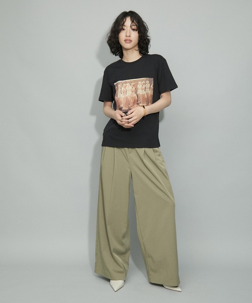 ADAM ET ROPE'(アダムエロペ)の「【ZOZO限定・多サイズ】旅するフォトT(BLACK)≪Made by ZOZO≫(Tシャツ/カットソー・レディース・ブラック×グリーン/ブラック×パープル/ブラック×グレー/ブラック×ピンク/ブラック×ゴールド・S/XL/L/M)」の10枚目の写真