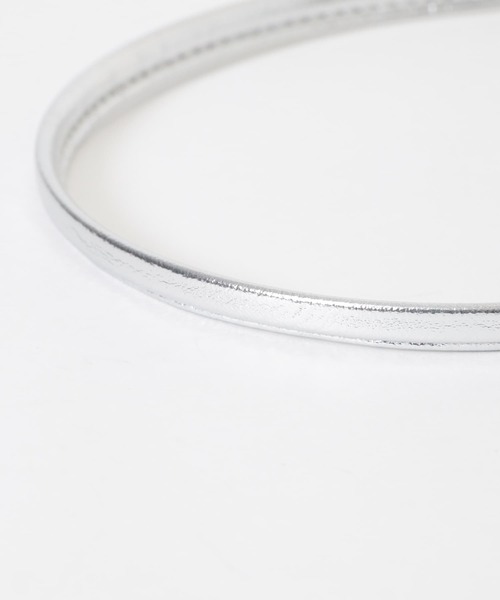 SMELLY(スメリー)の「スリムフェイクレザーカチューシャ(カチューシャ・レディース・シルバー/ブラック・-)」の13枚目の写真