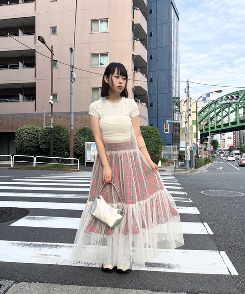 VIBGYOR(ヴィブジョー)の「SS裾フリルロングスカート(se)(スカート・レディース・グリーン/レッド/ネイビー/ブラック/ベージュ・FREE)」の14枚目の写真