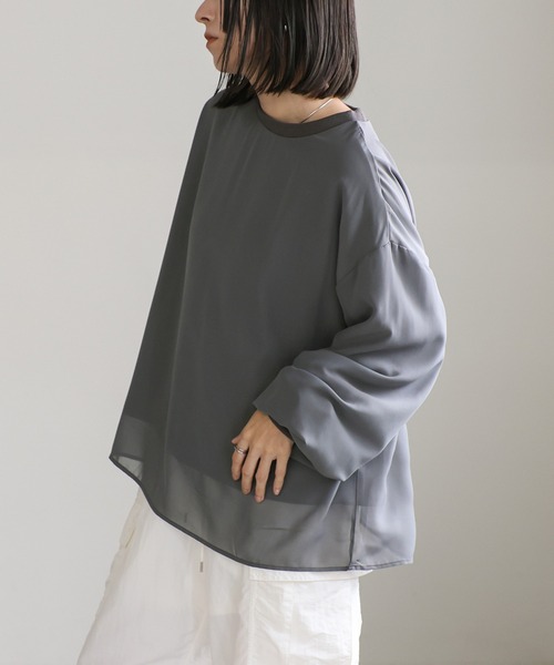 select MOCA(セレクトモカ)の「シフォンレイヤードスウェット(スウェット・レディース・チャコール/オフホワイト/グレイッシュベージュ・FREE)」の7枚目の写真