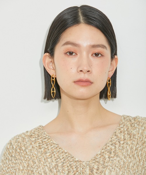 ADAM ET ROPE'（アダムエロペ）の「アーモンドチェーンピアス（ピアス（両耳用）・レディース・シルバー/ゴールド・FREE）」の5枚目の写真