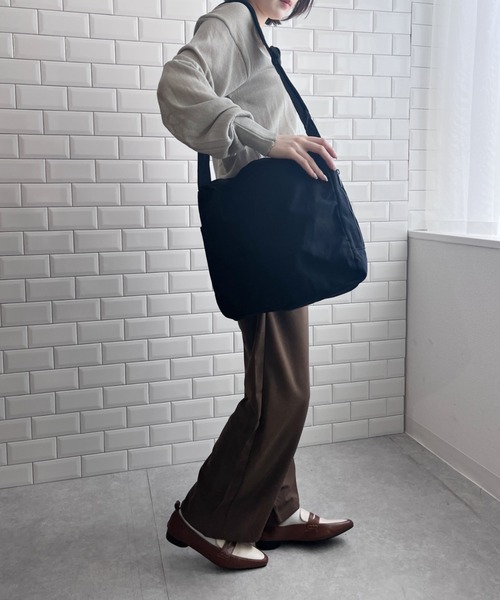 LOVALOT(ラバロット)の「セミワイド ハイウエストスラックス(スラックス・レディース・ブラウン/ベージュ/ブラック/オフホワイト/グレー・M/L)」の17枚目の写真