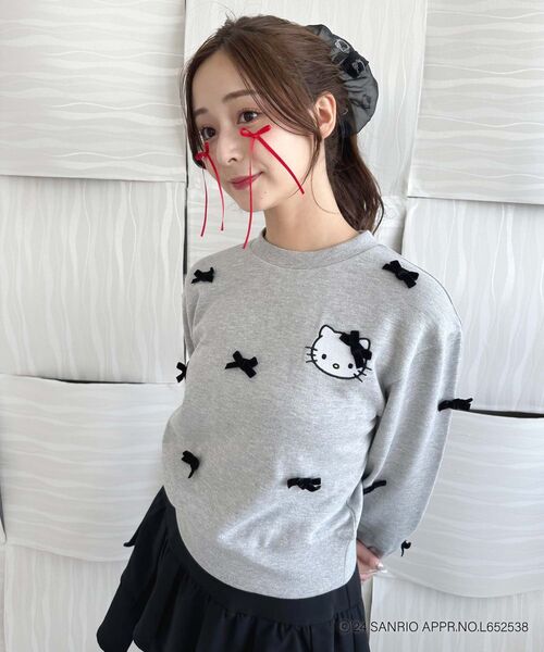 MAJESTIC LEGON（マジェスティックレゴン）の「ハローキティ メニーリボンスウェット（スウェット・レディース・グレー/オフホワイト・MEDIUM）」の2枚目の写真