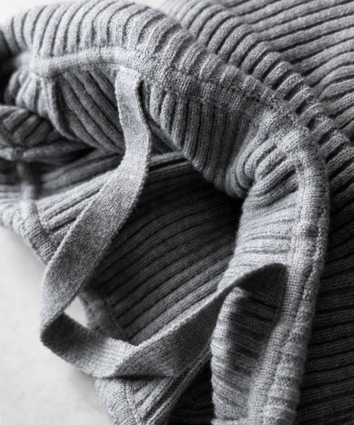 【 ３color 】タックデザインベルスリーブオフショルリブニット ／ tuck design bell sleeve off-shoulder lib knit（ニット/セーター）｜me+em select（ミームセレクト）