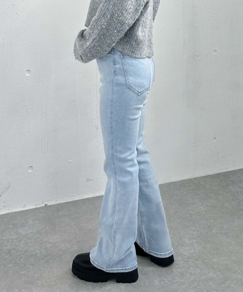 archives（アルシーヴ）の「タイトフレアデニム（デニムパンツ・レディース・グレー/ブルー・SMALL/MEDIUM）」の15枚目の写真