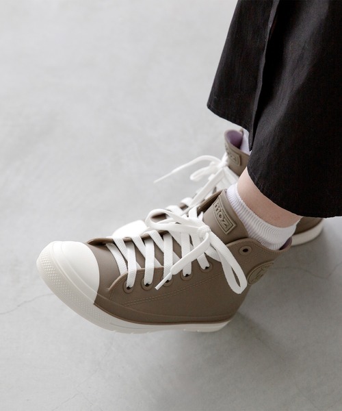 moz(モズ)の「moz モズ ハイカット レイン スニーカー(レインシューズ・レディース・グレー/サックスブルー/ブラック×ホワイト/ベージュ・S/M/L/LL)」の5枚目の写真