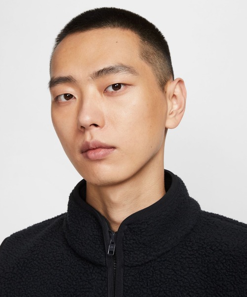 NIKE(ナイキ)の「ナイキ スポーツウェア クラブ メンズ ウィンタライズド ベスト / Nike Sportswear Club Men's Winterized Vest FZ0895-010 Black(ベスト・メンズ・ブラック・S/M/L/2XL/XL)」の4枚目の写真