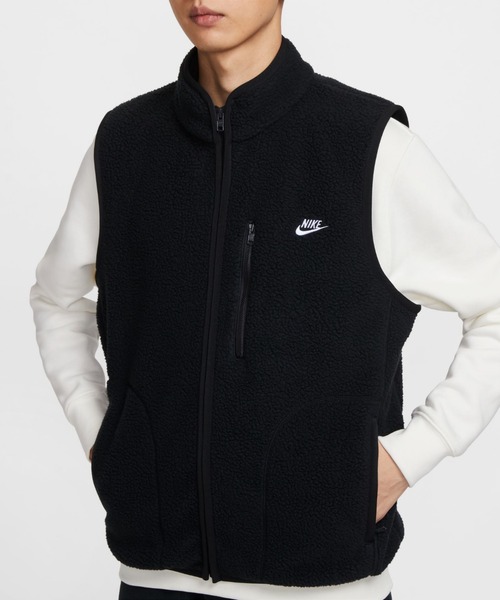 NIKE(ナイキ)の「ナイキ スポーツウェア クラブ メンズ ウィンタライズド ベスト / Nike Sportswear Club Men's Winterized Vest FZ0895-010 Black(ベスト・メンズ・ブラック・S/M/L/2XL/XL)」の7枚目の写真