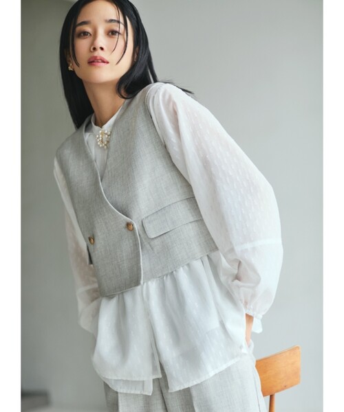 THE SHOP TK (ザ ショップ ティーケー )の「◆【セットアップ可/ONOFF活躍】カルゼショートジレ/洗える(ベスト・レディース・ナチュラル/ネイビー・12/13)」の2枚目の写真