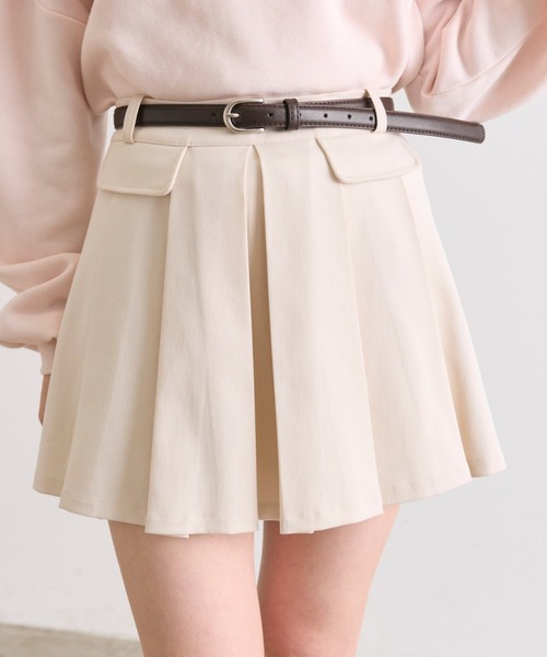 OLIVE des OLIVE（オリーブデオリーブ）の「合皮ベルト付フラッププリーツスカート（スカート・レディース・グレー系その他/チャコールグレー/アイボリー/レッド系その他・FREE）」の2枚目の写真
