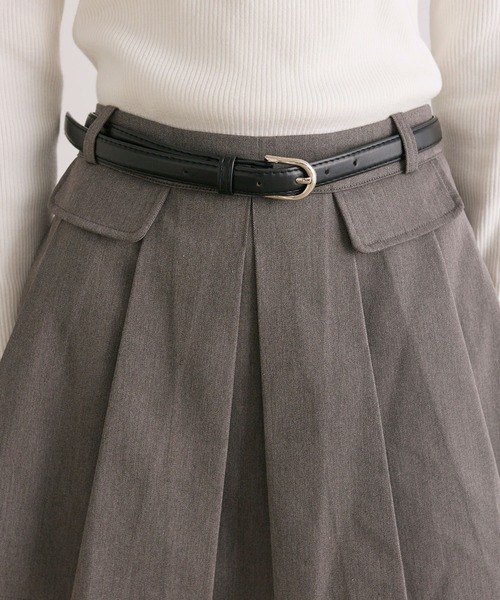OLIVE des OLIVE（オリーブデオリーブ）の「合皮ベルト付フラッププリーツスカート（スカート・レディース・グレー系その他/チャコールグレー/アイボリー/レッド系その他・FREE）」の16枚目の写真