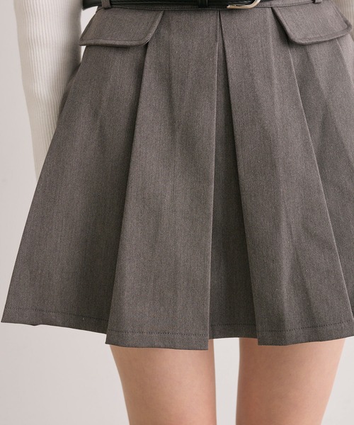 OLIVE des OLIVE（オリーブデオリーブ）の「合皮ベルト付フラッププリーツスカート（スカート・レディース・グレー系その他/チャコールグレー/アイボリー/レッド系その他・FREE）」の14枚目の写真
