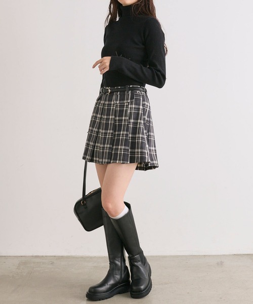 OLIVE des OLIVE（オリーブデオリーブ）の「合皮ベルト付フラッププリーツスカート（スカート・レディース・グレー系その他/チャコールグレー/アイボリー/レッド系その他・FREE）」の7枚目の写真