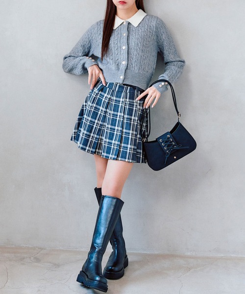 OLIVE des OLIVE（オリーブデオリーブ）の「合皮ベルト付フラッププリーツスカート（スカート・レディース・グレー系その他/チャコールグレー/アイボリー/レッド系その他・FREE）」の5枚目の写真