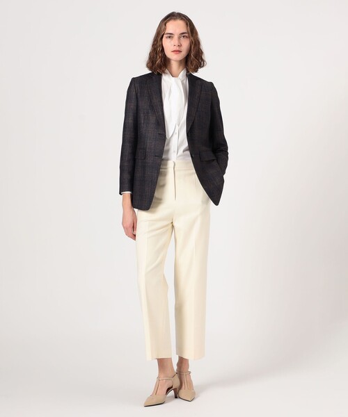 TOMORROWLAND collection(トゥモローランドコレクション)の「SILK AIR NAVY 2Bテーラードジャケット(テーラードジャケット・レディース・ネイビー・38/36)」の2枚目の写真