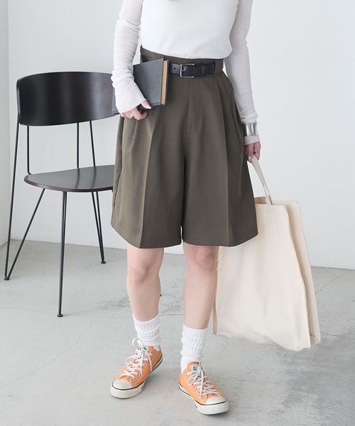 BONLECILL(ボンルシール)の「【セットアップ対応】フェイクリネン Wタックショートパンツ(その他パンツ・レディース・チャコールグレー/ブラック/アイボリー/ブラウン/ベージュ・M/L)」の7枚目の写真