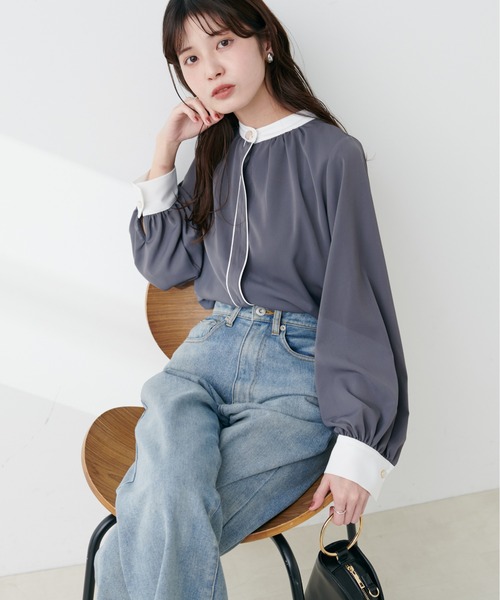 natural couture（ナチュラルクチュール）の「バイカラーデザイン釦ブラウス（シャツ/ブラウス・レディース・ベージュ/ネイビー/アイボリー/サックスブルー/ピンク系その他/オフホワイト/チャコールグレー・FREE）」の9枚目の写真