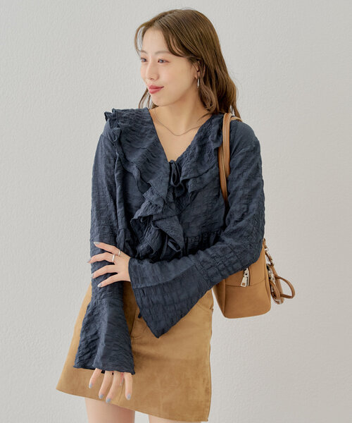 Chico（チコ）の「フリルデザインフロントリボンブラウス（シャツ/ブラウス・レディース・ホワイト/ブラック/アイボリー/ブルー/ネイビー・FREE）」の16枚目の写真