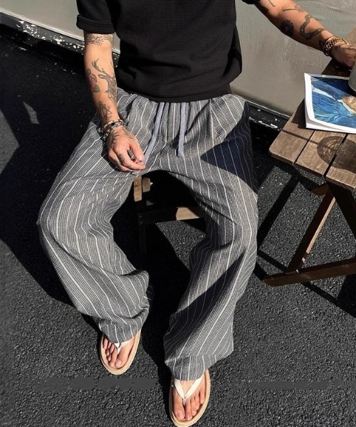 B.R.U（ブル）の「マルチストライプワイドリラックスパンツ（その他パンツ・メンズ・ネイビー/チャコールグレー・FREE）」の2枚目の写真