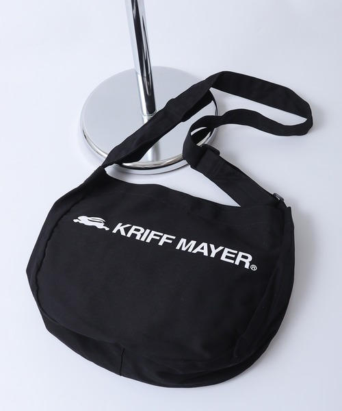 KRIFF MAYER（クリフメイヤー）の「KRIFF MAYER キャンバス ニュースペーパーバッグ 男女兼用（ショルダーバッグ・メンズ・アイボリー/ブラック・FREE）」の2枚目の写真
